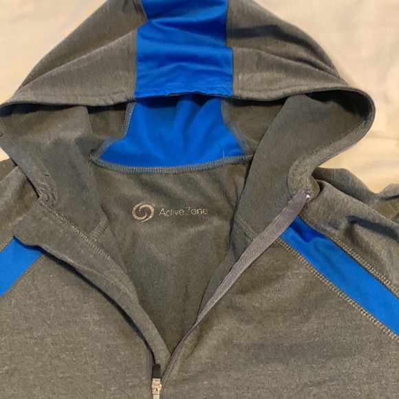 Soft and smooth Grey and Blue hoodie, Size X. - Picture 5 of 9